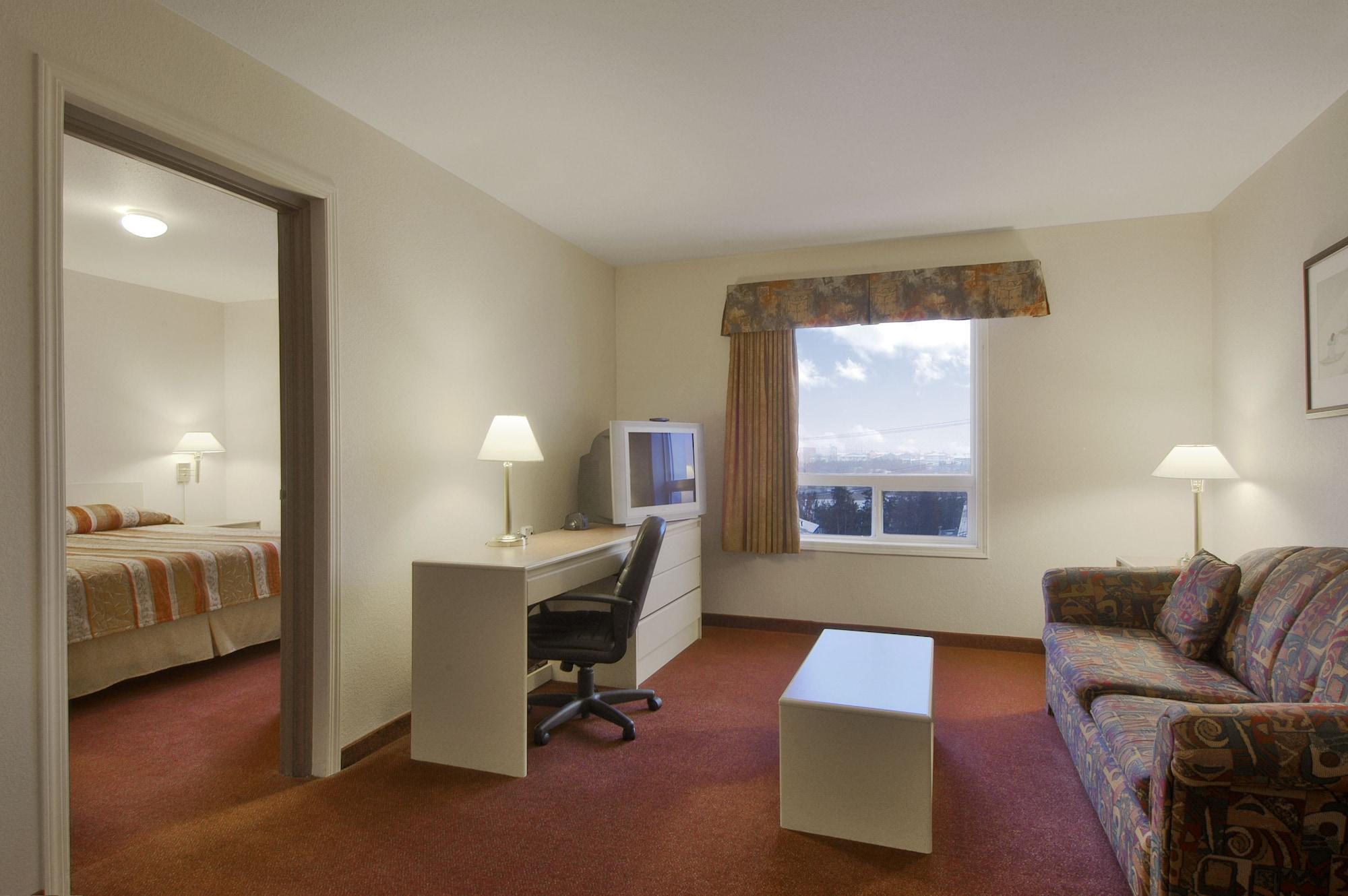 Super 8 By Wyndham Yellowknife Esterno foto